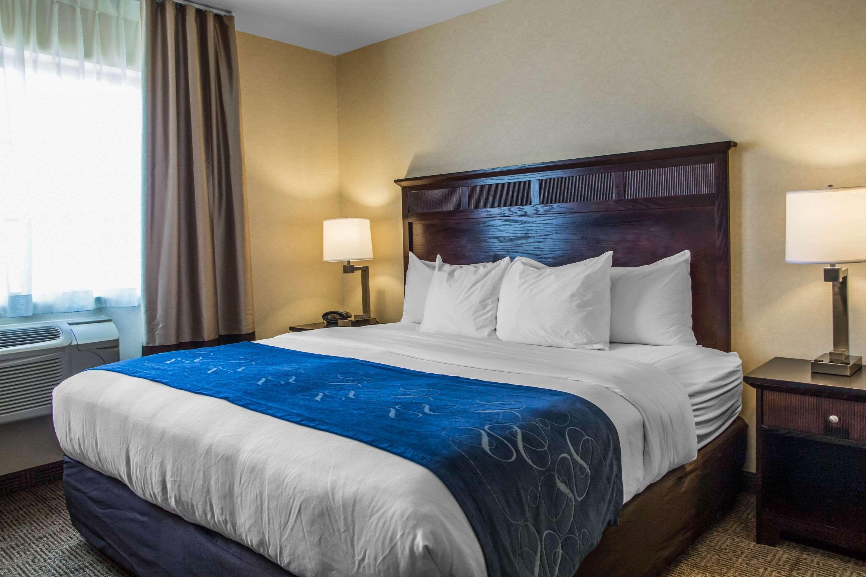 Comfort Suites Lake Geneva East Exterior foto