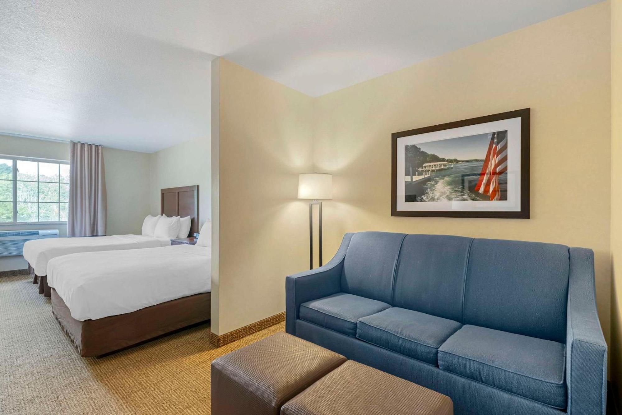 Comfort Suites Lake Geneva East Exterior foto