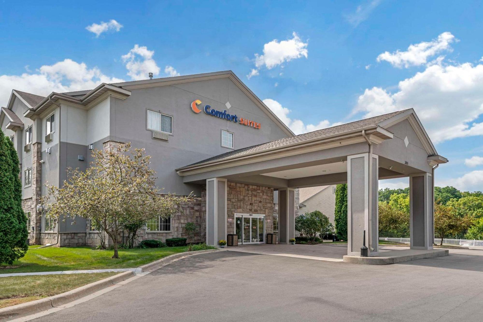 Comfort Suites Lake Geneva East Exterior foto