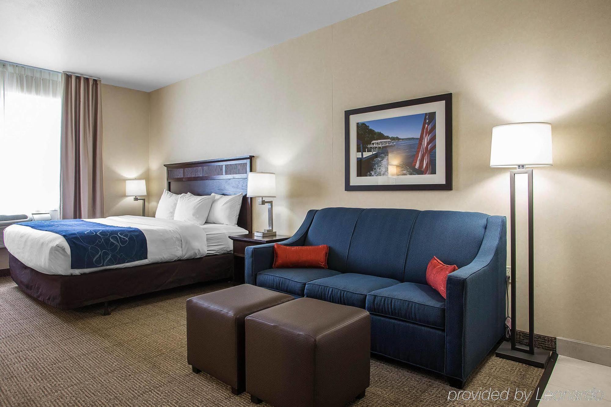 Comfort Suites Lake Geneva East Exterior foto